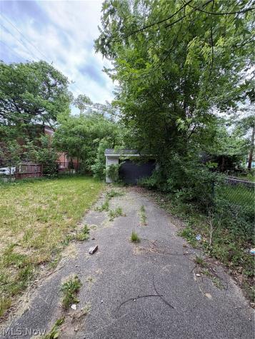 13010 Parkhill Avenue Cleveland OH 44120