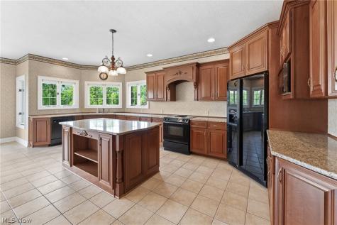 2595 Augusta Drive SE Massillon OH 44646