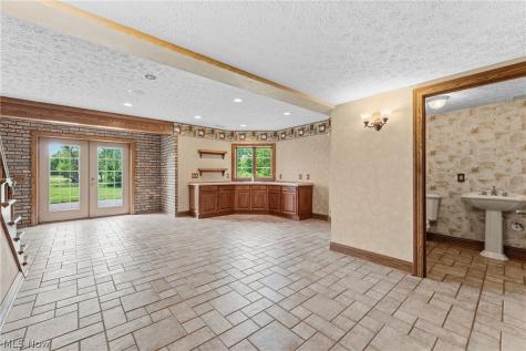 2595 Augusta Drive SE Massillon OH 44646