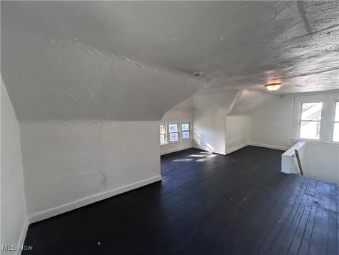 12209 Ingomar Avenue Cleveland OH 44108