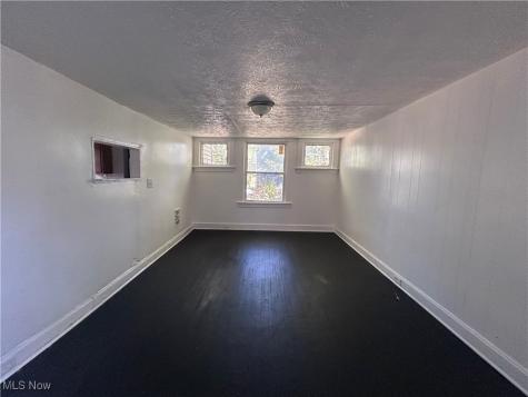 12209 Ingomar Avenue Cleveland OH 44108