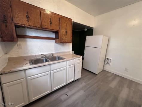 12209 Ingomar Avenue Cleveland OH 44108