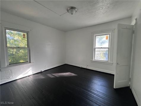 12209 Ingomar Avenue Cleveland OH 44108