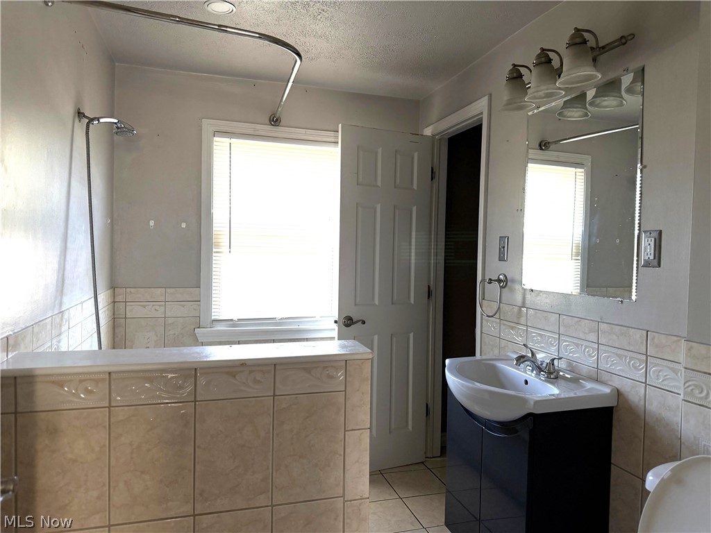 314 Adelaide Avenue SE Warren OH 44483
