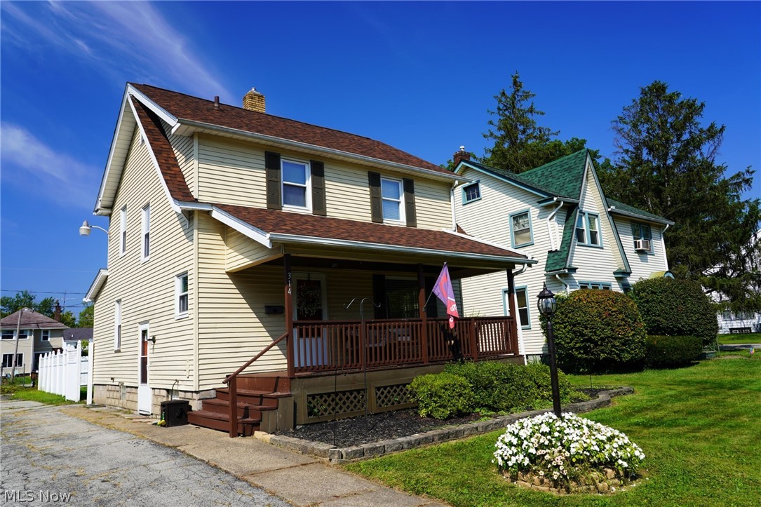 314 Adelaide Avenue SE Warren OH 44483