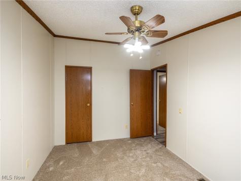 8 Schuberts Alley Olmsted Twp OH 44138