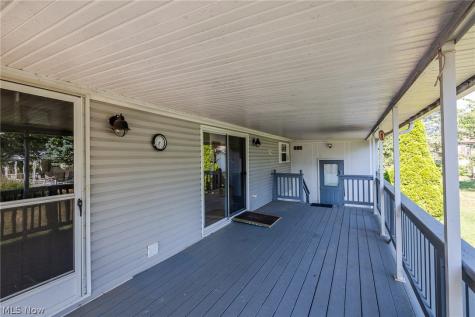 8 Schuberts Alley Olmsted Twp OH 44138