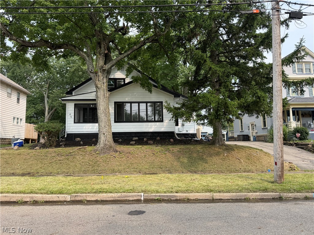 45 Summit Avenue Niles OH 44446
