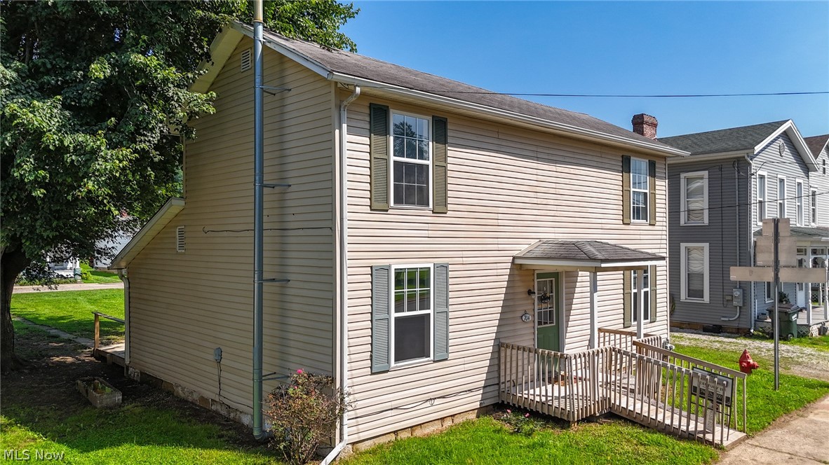 704 2nd Street New Matamoras OH 45767