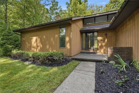 6294 Cheryl Place Painesville OH 44077