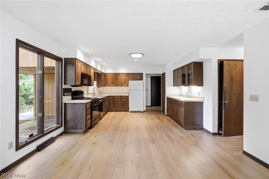 6294 Cheryl Place Painesville OH 44077