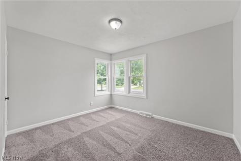 2376 Harding Road Cuyahoga Falls OH 44223