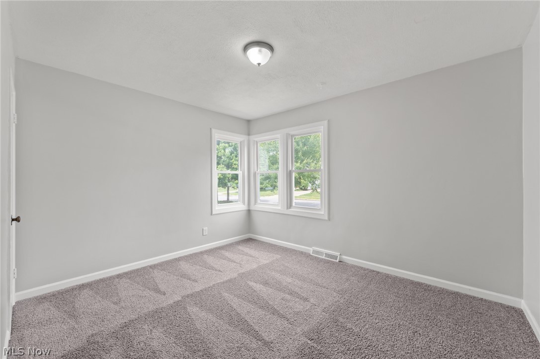 2376 Harding Road Cuyahoga Falls OH 44223