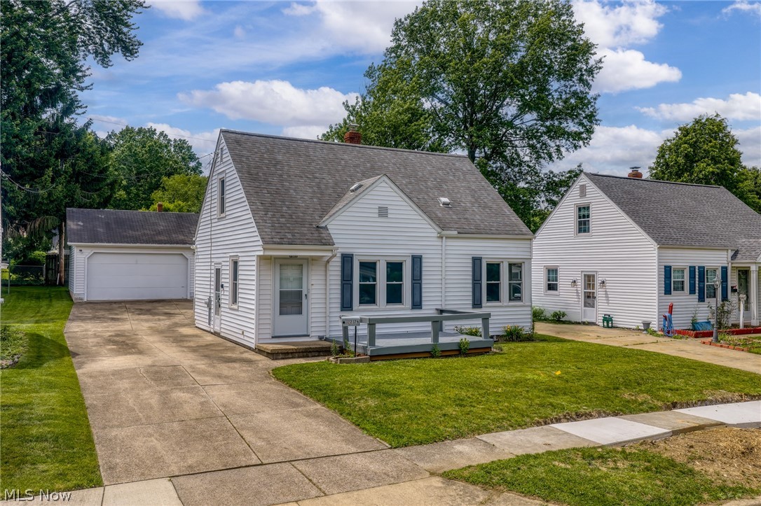 2376 Harding Road Cuyahoga Falls OH 44223