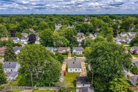 2376 Harding Road Cuyahoga Falls OH 44223