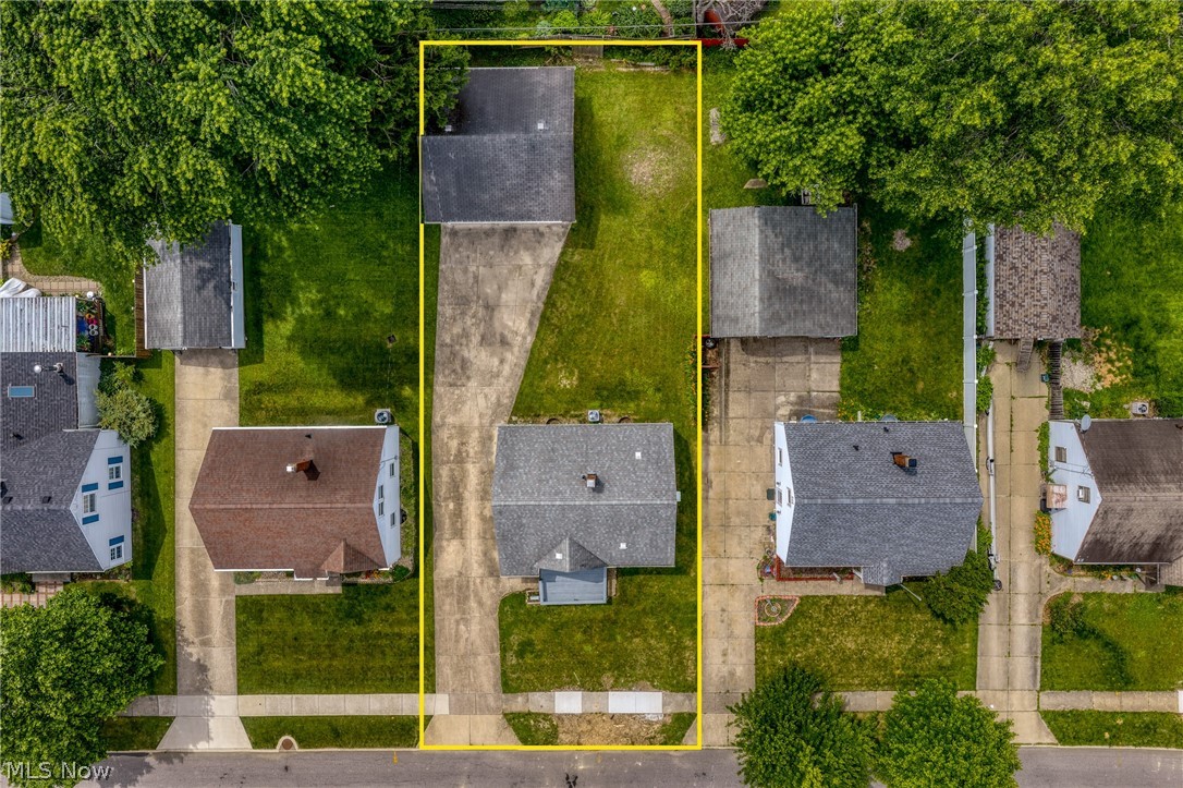 2376 Harding Road Cuyahoga Falls OH 44223