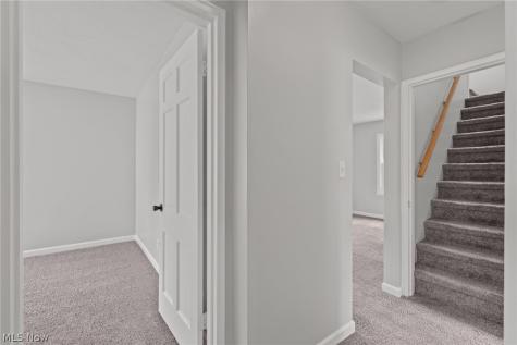 2376 Harding Road Cuyahoga Falls OH 44223