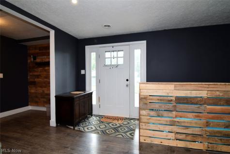 1031 E Wallings Road Broadview Heights OH 44147