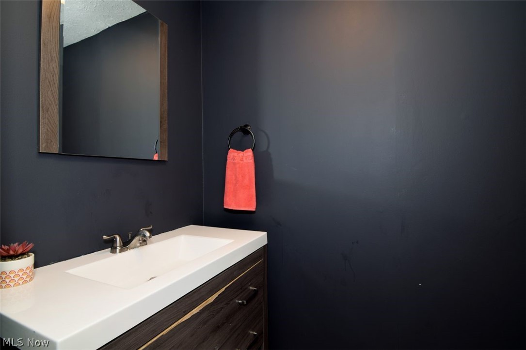1031 E Wallings Road Broadview Heights OH 44147