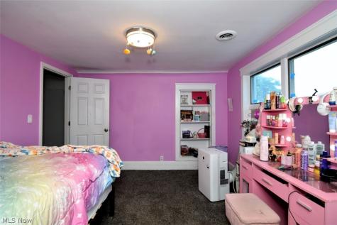 1031 E Wallings Road Broadview Heights OH 44147