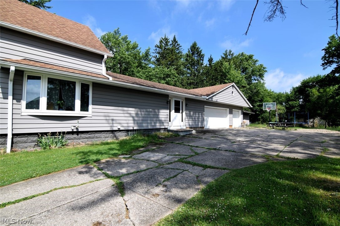 1031 E Wallings Road Broadview Heights OH 44147