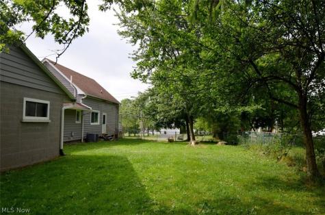 1031 E Wallings Road Broadview Heights OH 44147