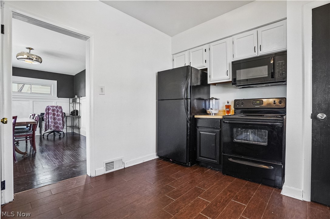 1169 Berwin Akron OH 44310