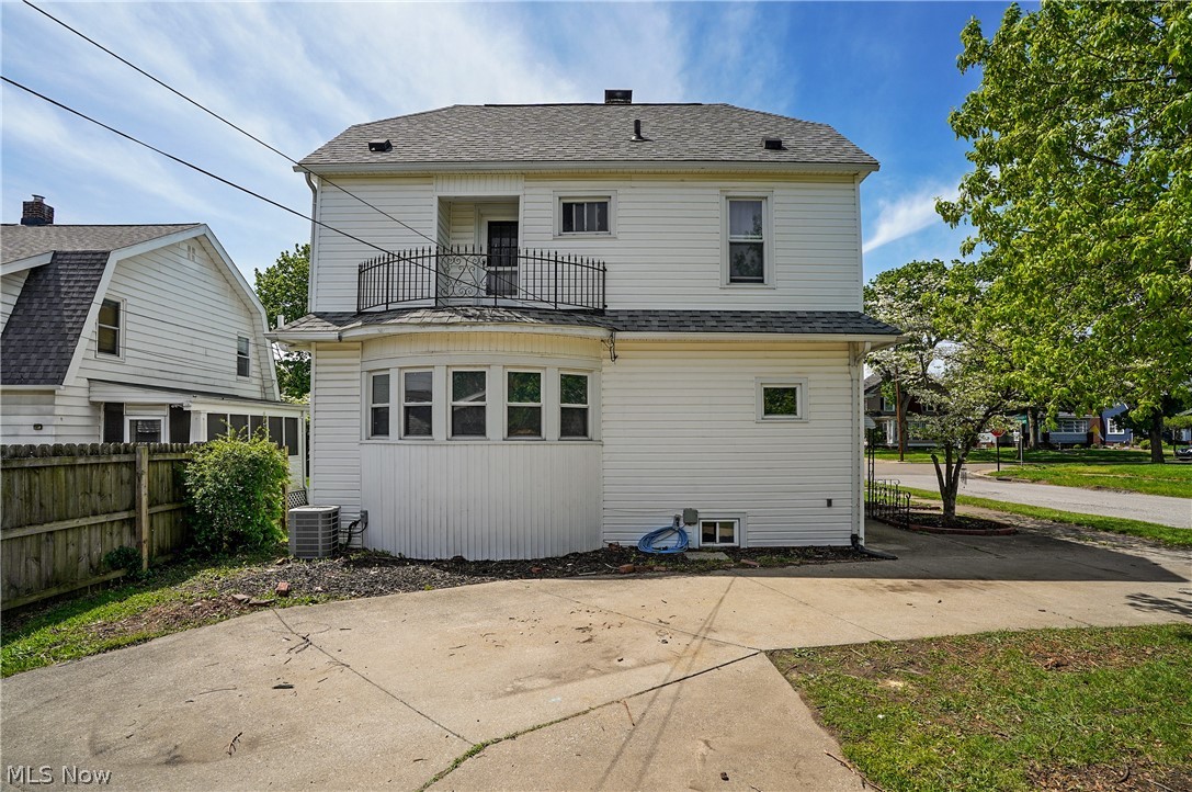 1169 Berwin Akron OH 44310