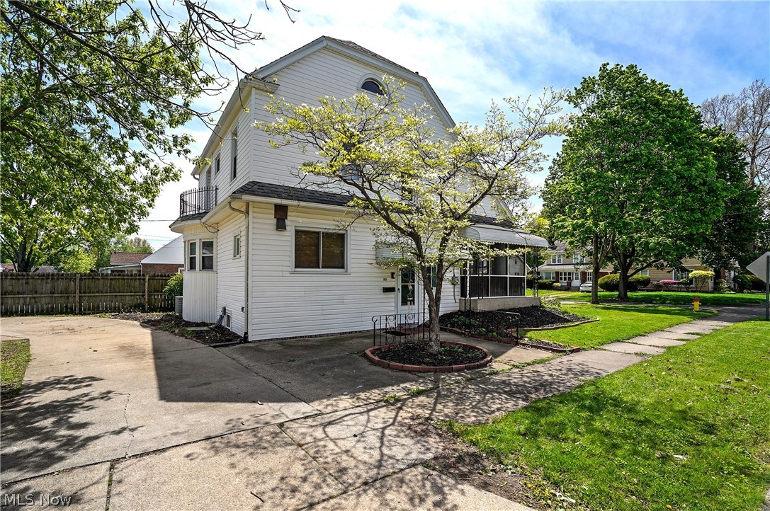 1169 Berwin Akron OH 44310