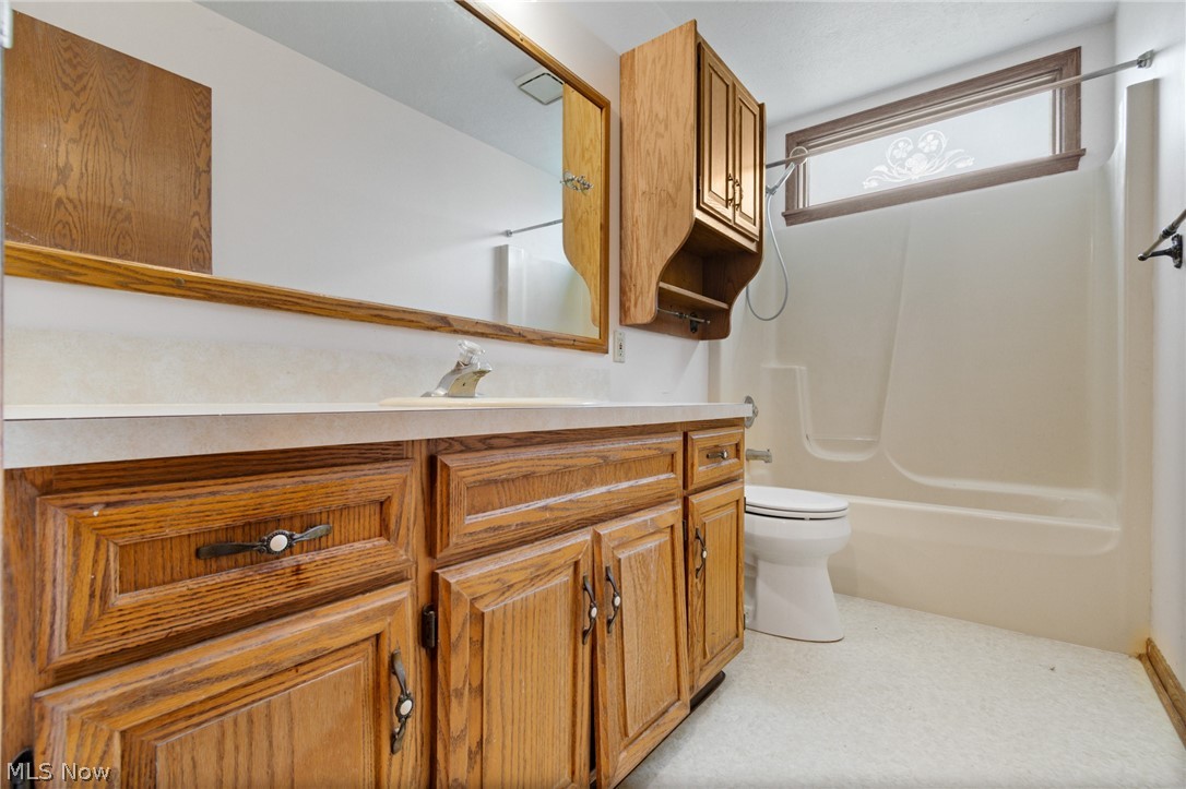 224 Tanglewood Drive Dalton OH 44618