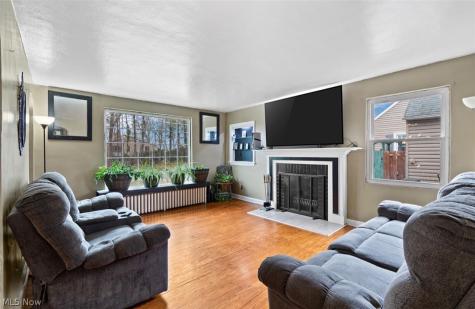 162 Perry Drive NW Canton OH 44708
