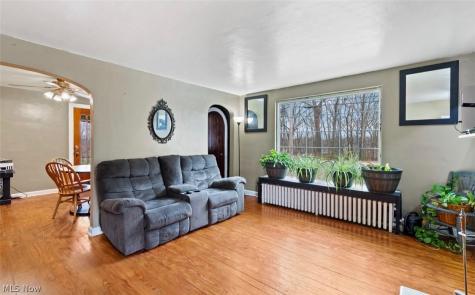 162 Perry Drive NW Canton OH 44708