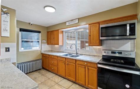 162 Perry Drive NW Canton OH 44708