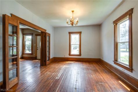 567 Crosby Street Akron OH 44302