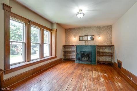 567 Crosby Street Akron OH 44302