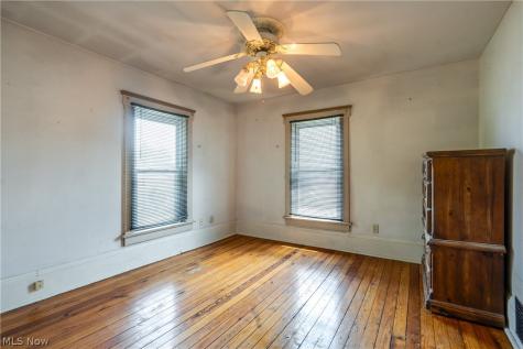 567 Crosby Street Akron OH 44302