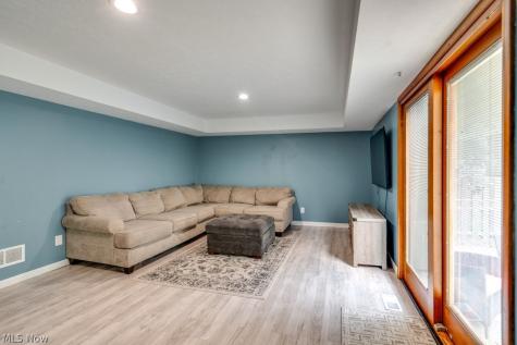7821 W List Lane Parma OH 44130