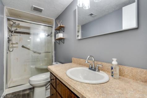 7821 W List Lane Parma OH 44130