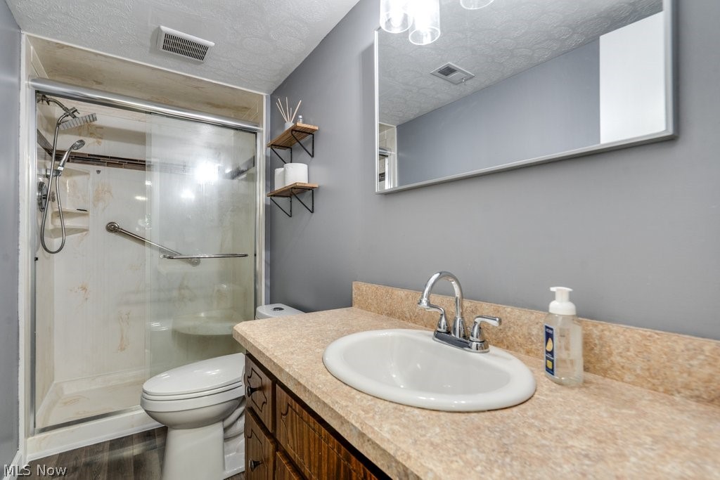 7821 W List Lane Parma OH 44130