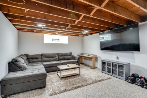7821 W List Lane Parma OH 44130
