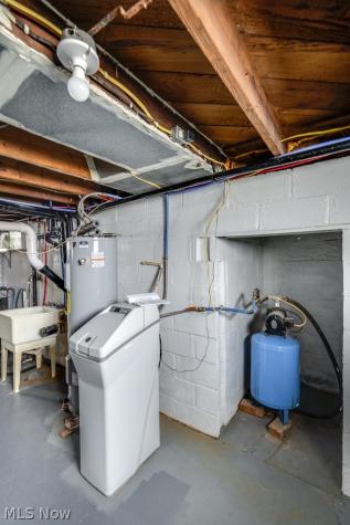 3949 Beck Avenue Louisville OH 44641