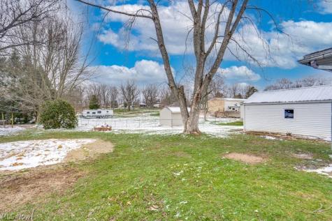3949 Beck Avenue Louisville OH 44641