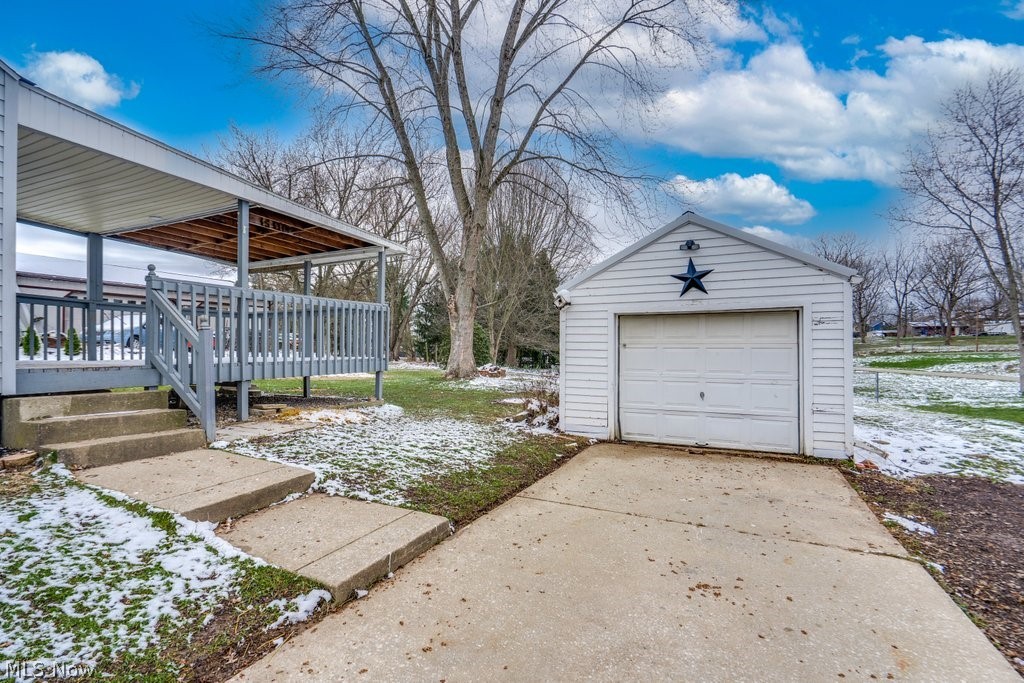3949 Beck Avenue Louisville OH 44641