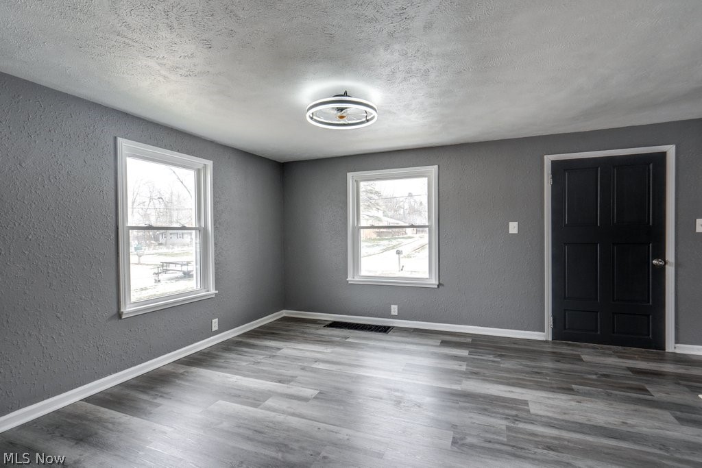 3949 Beck Avenue Louisville OH 44641