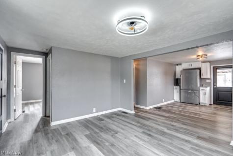 3949 Beck Avenue Louisville OH 44641