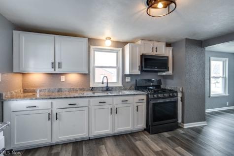 3949 Beck Avenue Louisville OH 44641