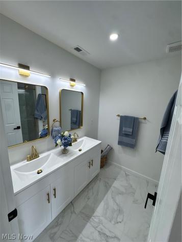 5197 Milo Maple Heights OH 44137