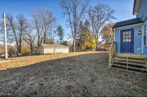 5197 Milo Maple Heights OH 44137