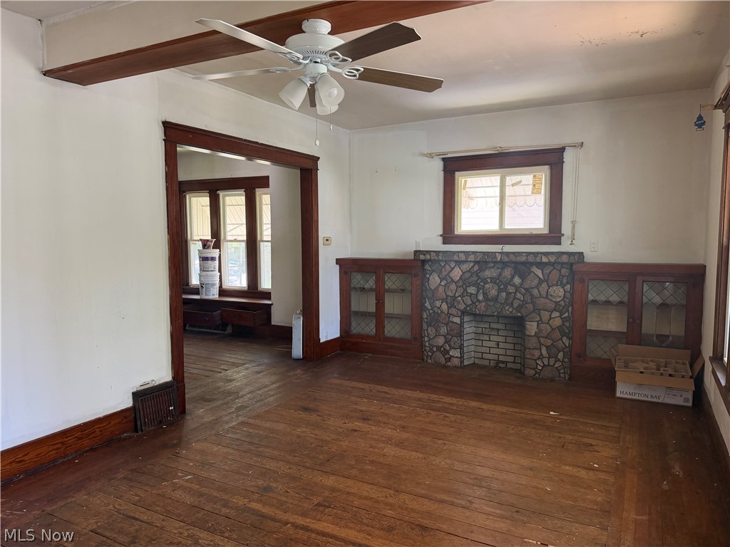 1049 W 12th Street Lorain OH 44052