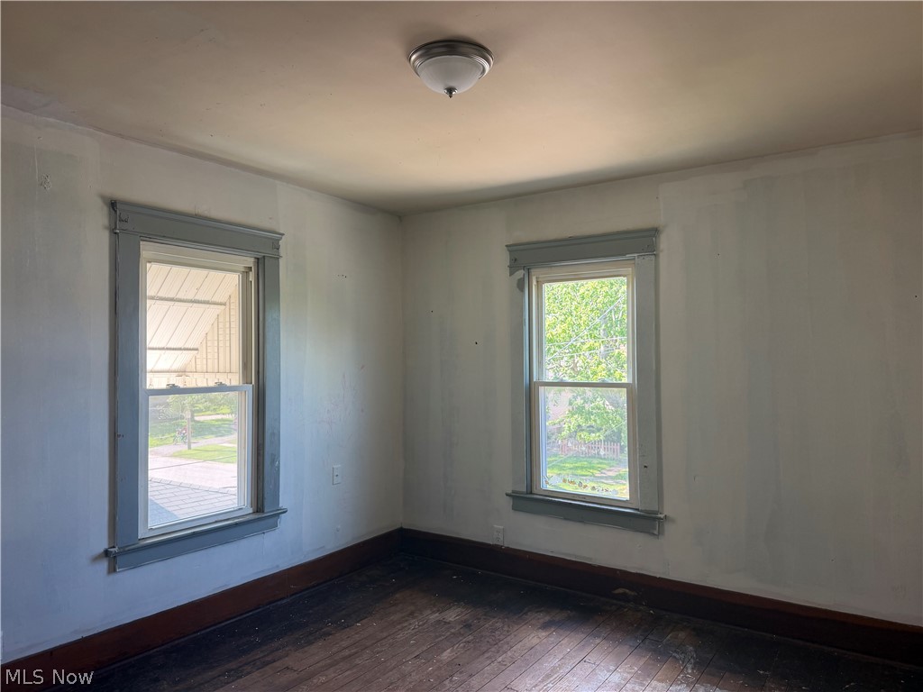1049 W 12th Street Lorain OH 44052